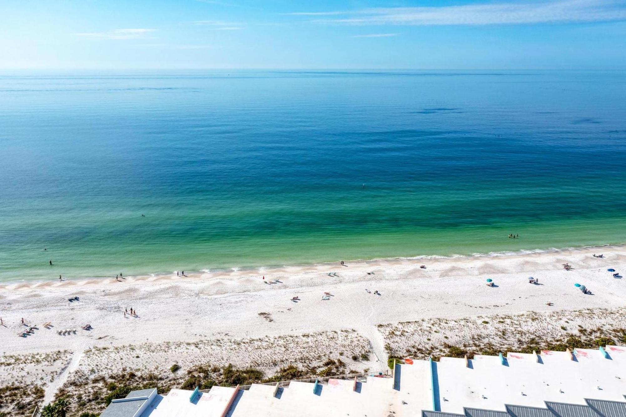 Anna Maria Island Runaway Tropical Dream-One Minute Walk To The Beach-Heated Pool Bradenton Beach Exterior photo